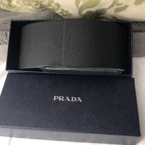 Prada sunglasses - Picture 1 of 6